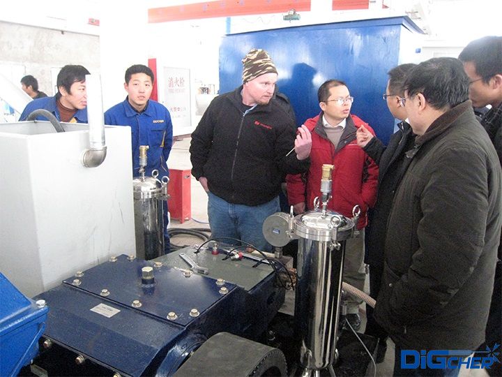 美國供應(yīng)商技術(shù)人員來工廠培訓(xùn)